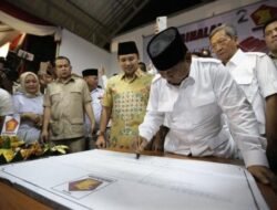 Prabowo Resmikan Kantor DPD Gerindra Banten yang Baru