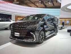 Keunggulan Toyota Alphard 2024: MPV Premium yang Wajib Dimiliki