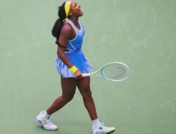 Coco Gauff Tundukkan Iga Swiatek dan Melaju ke Semifinal WTA Finals