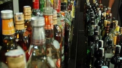 Penggerebekan Gudang Miras Ilegal di Tangsel: Tiga Tersangka Diamankan
