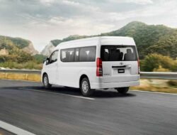 Mengenal Toyota HiAce Premio: Keunggulan dan Harga Terbaru