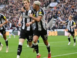 Newcastle United Raih Kemenangan Gemilang 3-0 atas Aston Villa