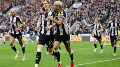 Newcastle United Raih Kemenangan Gemilang 3-0 atas Aston Villa