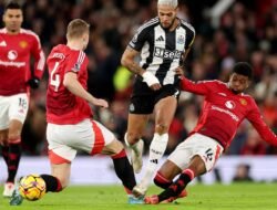 Newcastle United Menggulung Manchester United di St. James’ Park
