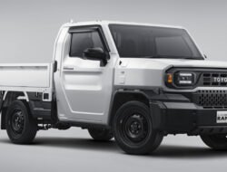Toyota Hilux Rangga 2025: Kendaraan Niaga Tangguh untuk Pelaku Usaha