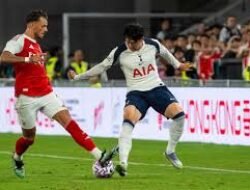Son Heung-min Pamitan dari Tottenham: Momen Penuh Emosi