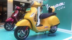 Vespa GTS 300 Super Tech 2025: Skutik Modern dengan Sentuhan Klasik