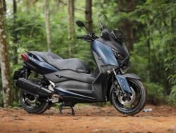 Yamaha XMAX 250 – Skuter Premium untuk Perjalanan Modern