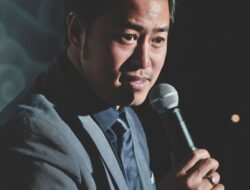 Pandji Pragiwaksono Dikenakan Sanksi Adat: Pelajaran tentang Budaya dan Humor