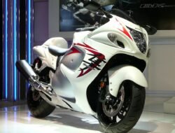 Suzuki Hayabusa GSX1300R: Akselerasi Tanpa Batas