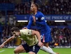 Chelsea Tuntaskan Perlawanan Everton dengan Kemenangan 2-1