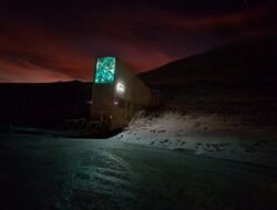 Ketika Dunia Bersiap pada Skenario Terburuk: Mengapa “Gudang Kiamat” Svalbard Jadi Sorotan Lagi