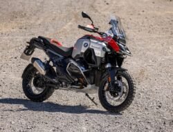 BMW R 1300 GS: Standar Baru Motor Petualang Premium
