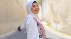 Musdalifah Membawa Keceriaan dengan Cosplay Istri Gubernur Kaltim