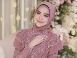 Ria Ricis Menyongsong Idul Fitri Tanpa Ibu