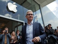 Tim Cook Tinggalkan Apple: Dari Keraguan Awal hingga Mencetak Era Keemasan Baru