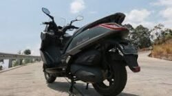 Menghabiskan Waktu di Jalan dengan Kymco Downtown 250i, Skutik yang Tidak Bikin Lelah