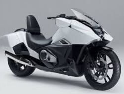 Honda NM4 Vultus, Ketika Motor Terasa Seperti Kendaraan Film Sci-Fi