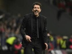 Simeone Bingung Sendiri, Atletico Justru Tampil Berani di Markas Barcelona