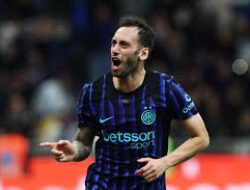 Hakan Calhanoglu Bertahan, Inter Milan Dapat Kepastian di Tengah Isu Transfer yang Mengganggu