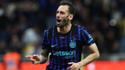 Hakan Calhanoglu Bertahan, Inter Milan Dapat Kepastian di Tengah Isu Transfer yang Mengganggu